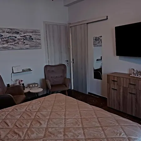 アパート Mama Mia Apartment, Beachfront トロン