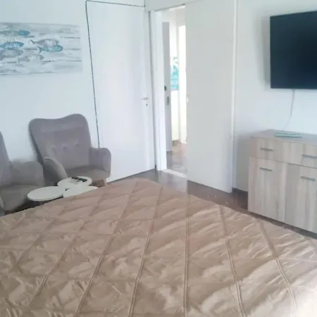 Mama Mia Apartment, Beachfront