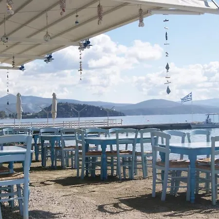 アパート Mama Mia Apartment, Beachfront トロン
