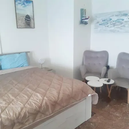 Mama Mia Apartment, Beachfront *