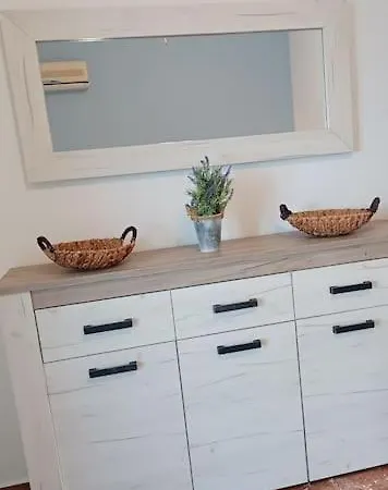 Mama Mia Apartment, Beachfront *